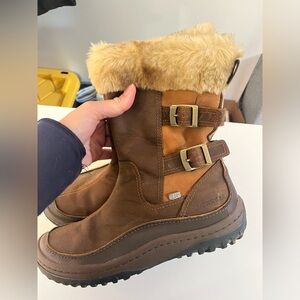 Merrell Women’s Decora Chant Brown Leather Boots with fur